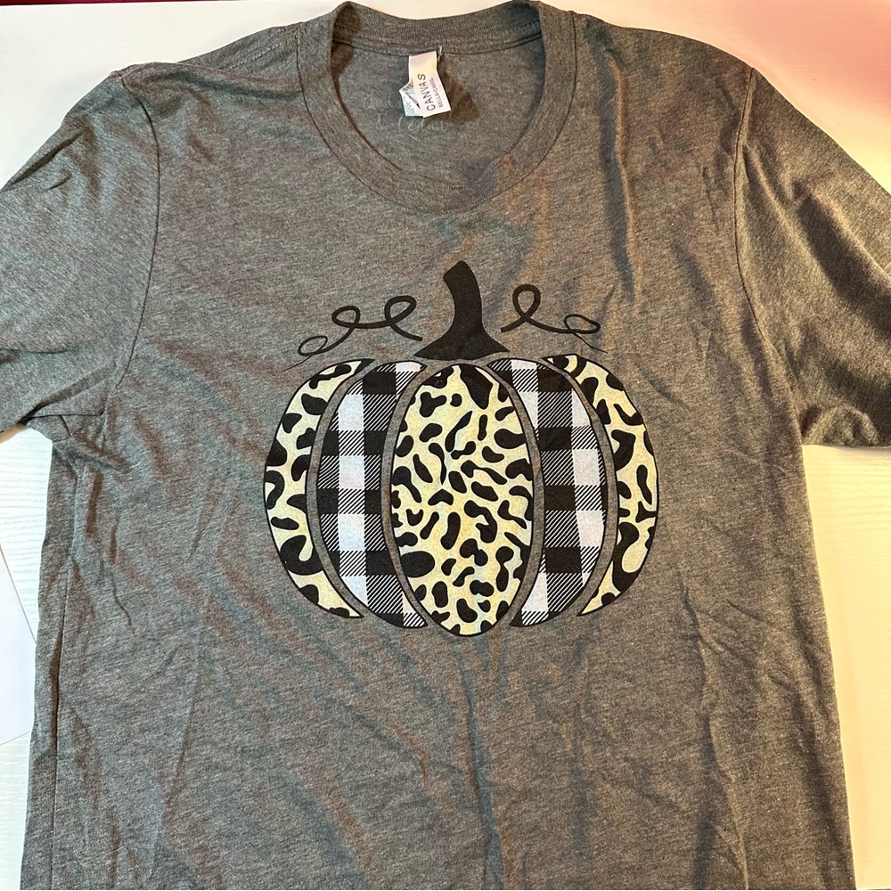 Gray Pumpkin Graphic T-Shirt